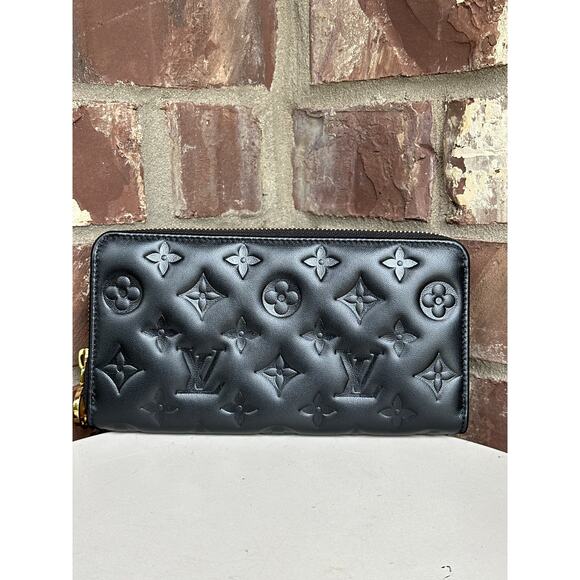 Louis Vuitton Coussin Zippy Wallet Monogram Embossed Lambskin 61113 - Picture 1 of 10
